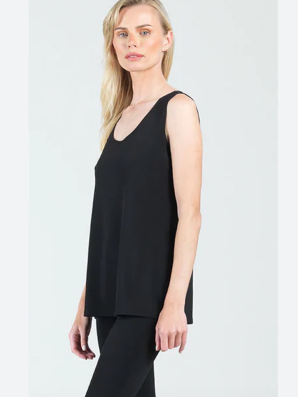 Clara Sunwoo Signature Mid-Length Tank. Black size 4. Made in the USA